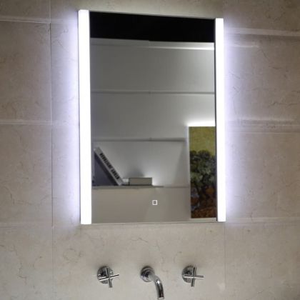Огледало за баня с LED осветление ЛУСИТА 50х70 см ICL 1499