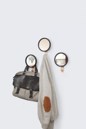 UMBRA Огледало за стена със закачалка “HUB“ - цвят черен / натурално дърво