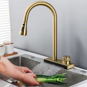 Златен матиран каскаден смесител за кухненска мивка REA CONOR с изтеглящ се 3-функционален чучур