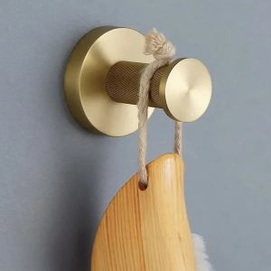 Единична златна матирана окачалка за баня REA MODERN BRUSH GOLD 6606A